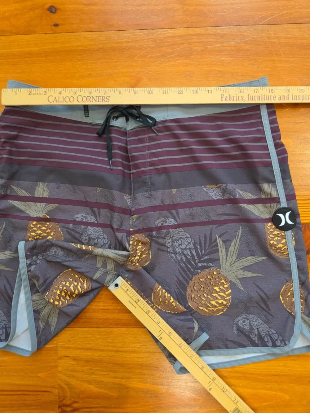 Men's Hurley Phantom Board Shorts 34 Maroon Gray Stripe Performance Pineapple